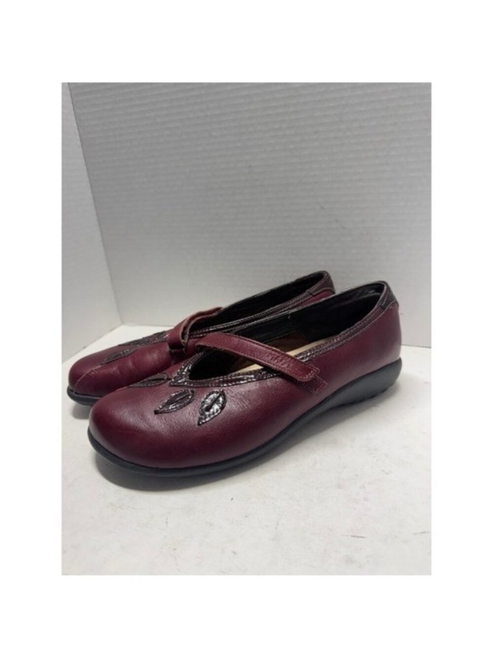 Naot Burgundy Leather Leaf Applique Mary Jane Flats Shoes Womens 40 EU 9 US